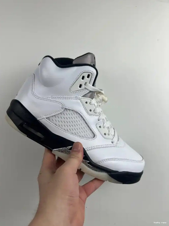 Cheap Husky AIR DD0587-110 5 RETRO JORDAN 'WHITE BLACK' 0625